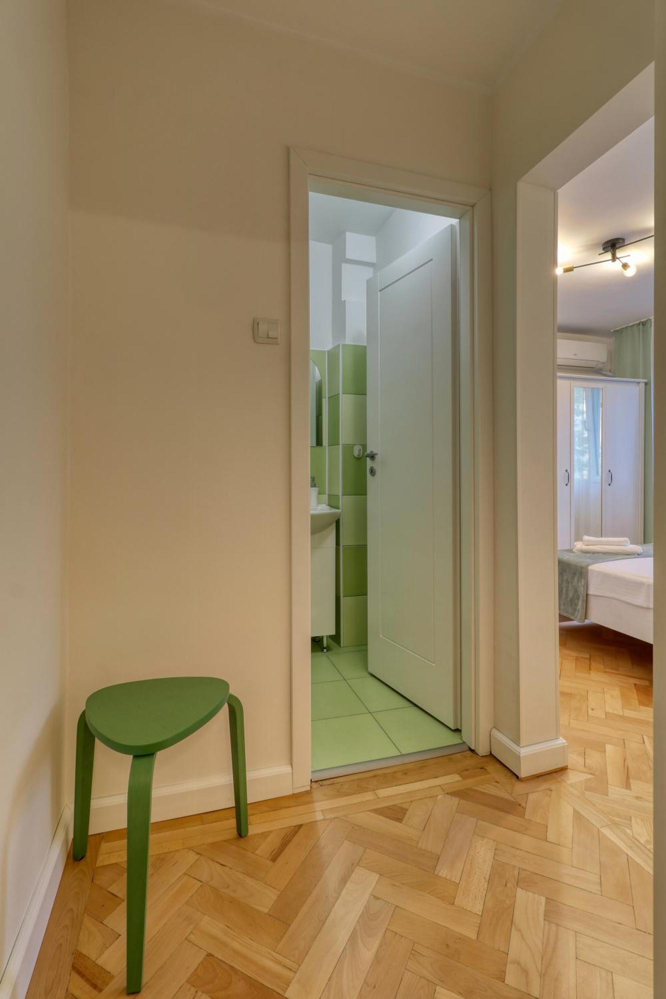 Quito Apartment - Stylish & Quiet Бухарест Екстер'єр фото